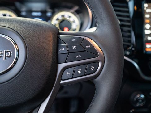 Used 2022 Jeep Cherokee Limited w/ Elite Package image 19