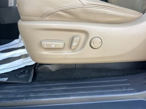 Used 2021 Toyota 4Runner Limited image 16