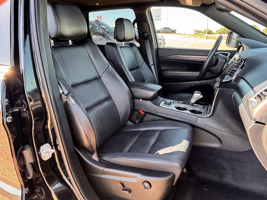 Used 2022 Jeep Grand Cherokee Limited AWD/4WD image 30