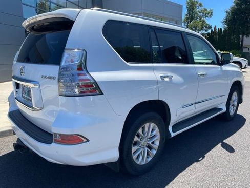 Used 2017 Lexus GX 460 Premium w/ Premium Package AWD/4WD image 6