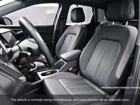Used 2024 Audi Q4 e-tron Premium Plus w/ Premium Plus image 8