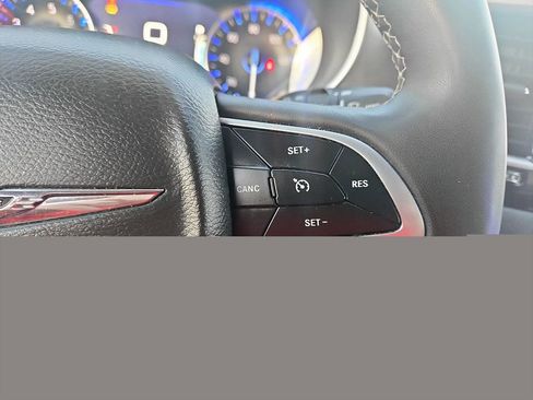 Used 2024 Chrysler Pacifica Touring-L image 16