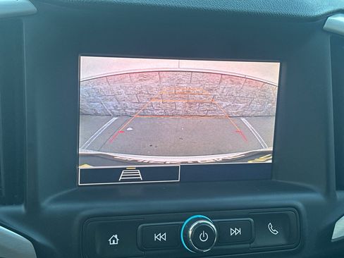 Used 2024 GMC Terrain SLE w/ Elevation Edition image 26