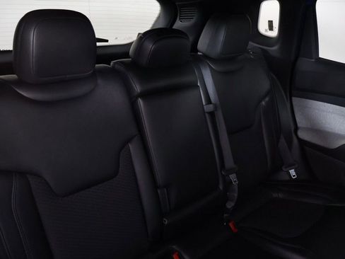 Used 2024 Jeep Compass Latitude AWD/4WD image 30