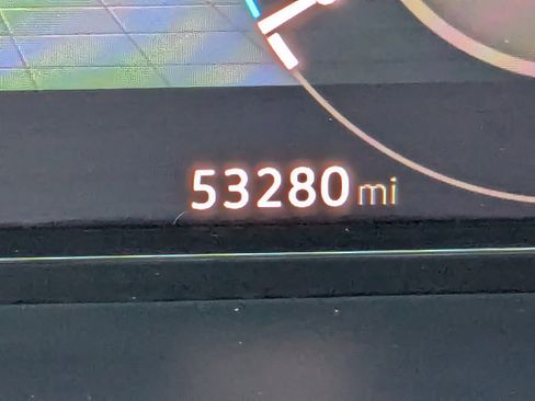 Used 2024 Volkswagen Atlas SE image 29