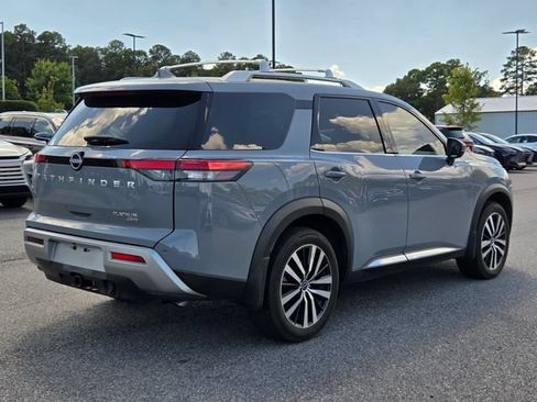 Used 2024 Nissan Pathfinder Platinum AWD/4WD image 5