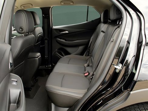 Used 2023 Buick Encore GX Select image 32