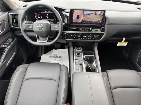 New 2026 Nissan Pathfinder SL FWD image 15