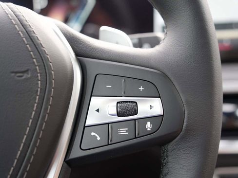 Used 2026 BMW X5 sDrive40i w/ Parking Assistance Package image 18