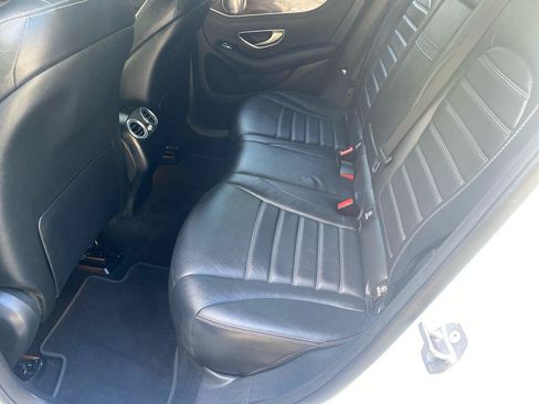 Used 2017 Mercedes-Benz GLC 300 4MATIC image 9