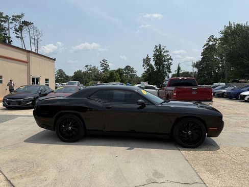 Used 2020 Dodge Challenger SXT w/ Blacktop Package RWD image 4