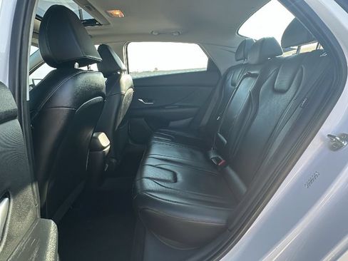 Used 2024 Hyundai Elantra Limited FWD image 33