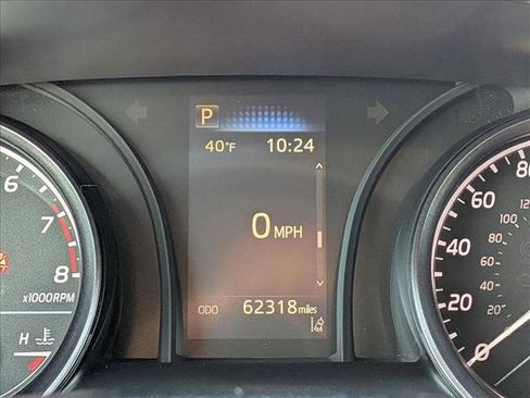 Used 2022 Toyota Camry SE image 11