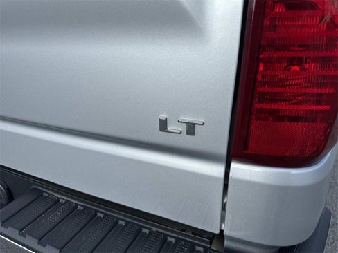 Used 2021 Chevrolet Silverado 1500 LT image 5