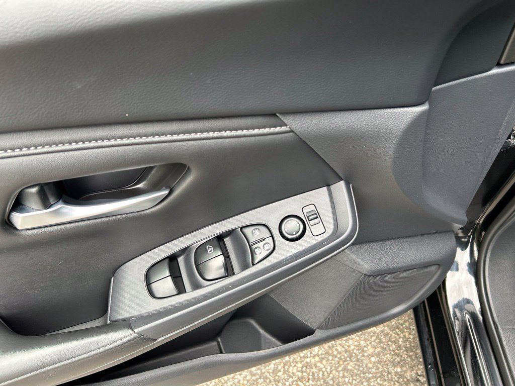 Used 2024 Nissan Sentra SV FWD image 15