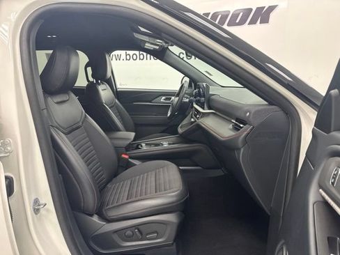 Used 2025 Ford Explorer ST-Line AWD/4WD image 30