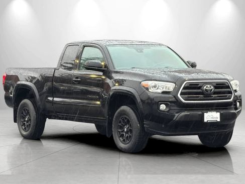 Used 2019 Toyota Tacoma SR5 image 8