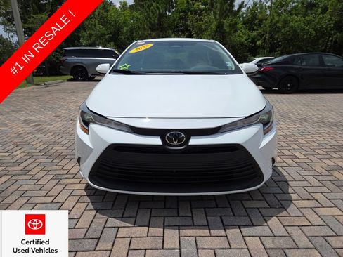 Certified 2025 Toyota Corolla LE FWD image 2