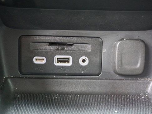 Used 2024 GMC Terrain AT4 image 21