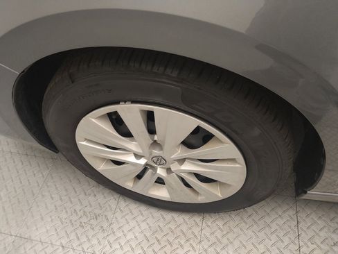 Used 2024 Nissan Sentra S FWD image 31