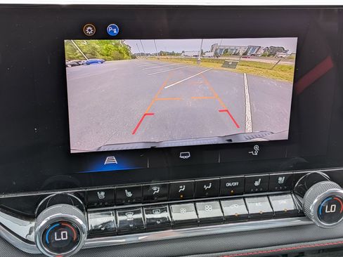 Used 2024 Chevrolet Colorado Z71 w/ Z71 Convenience Package 2 image 24