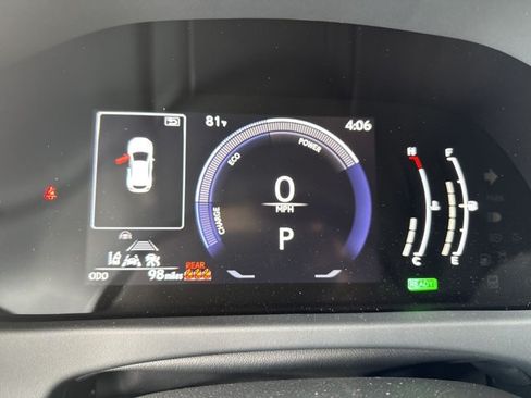 Certified 2026 Lexus UX 300h FWD w/ Accessory Package (Z2) image 17