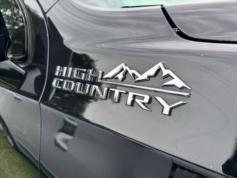 Used 2023 Chevrolet Tahoe High Country w/ Advanced Technology Package AWD/4WD image 2