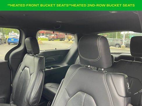 Used 2020 Chrysler Pacifica Touring-L Plus FWD image 10