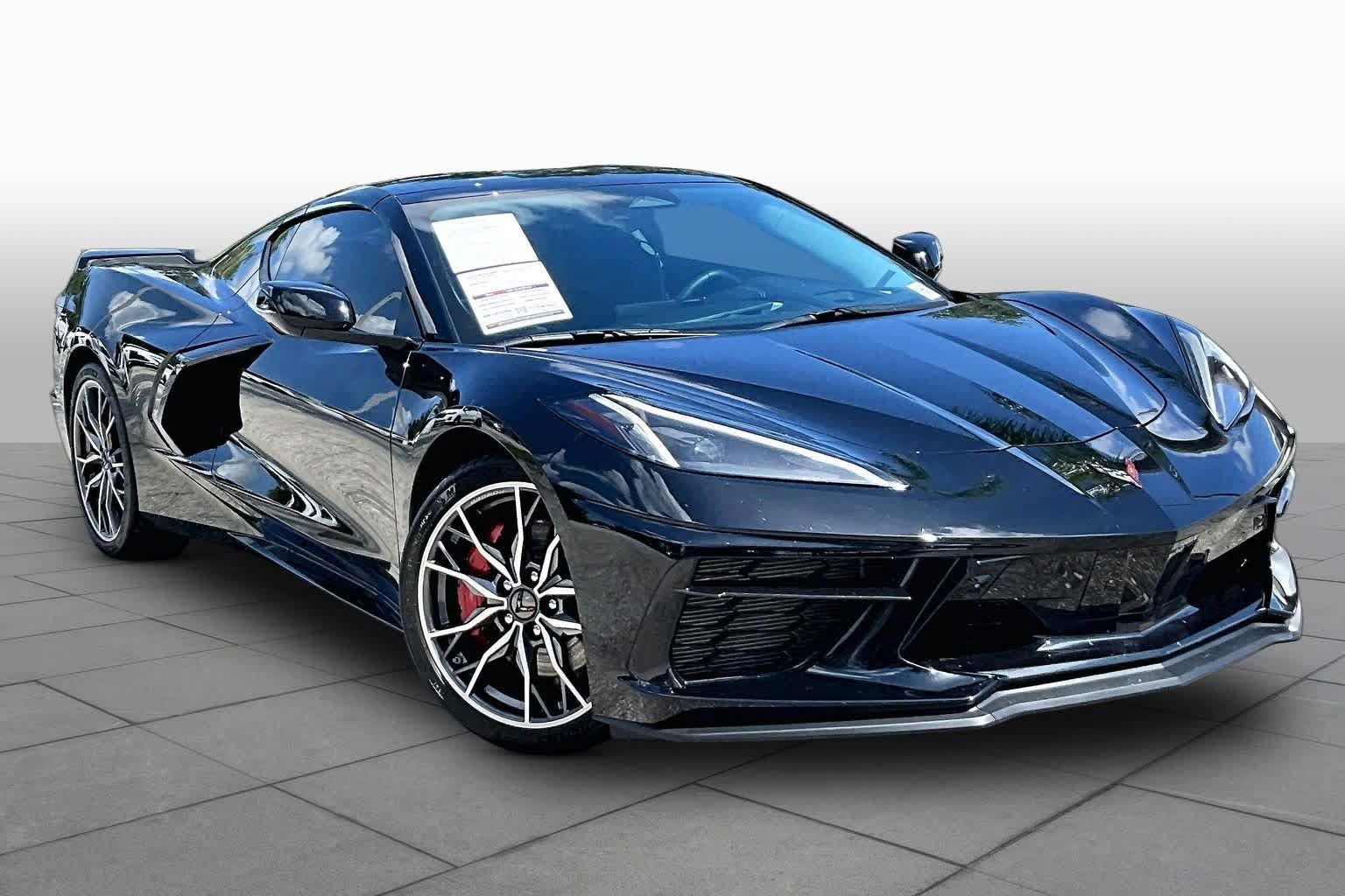 Used 2024 Chevrolet Corvette Stingray Premium Cpe w/ Z51 Performance Package RWD image 3