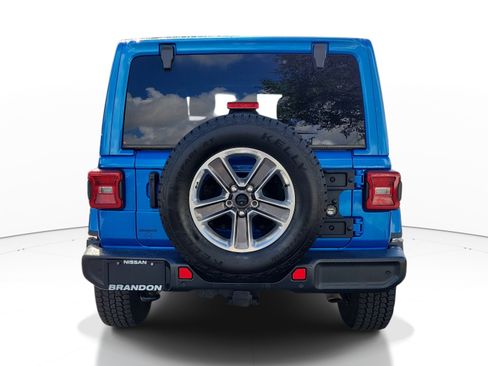 Used 2021 Jeep Wrangler Unlimited Sahara AWD/4WD image 7