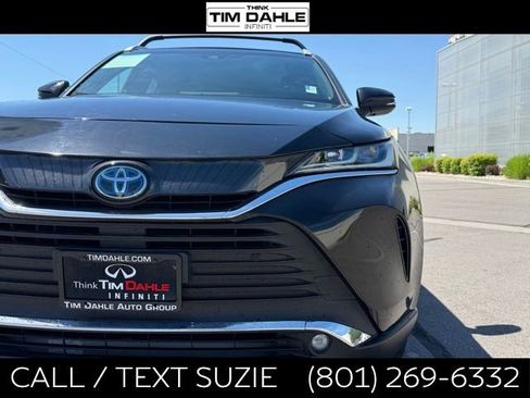 Used 2023 Toyota Venza XLE AWD/4WD image 5