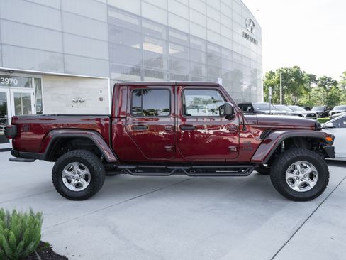 Used 2021 Jeep Gladiator Sport AWD/4WD image 27