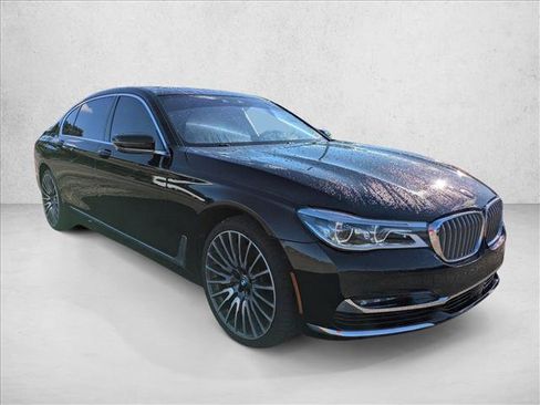 Used 2016 BMW 750Li xDrive AWD/4WD image 3