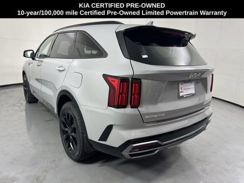 Certified 2023 Kia Sorento SX AWD/4WD image 31