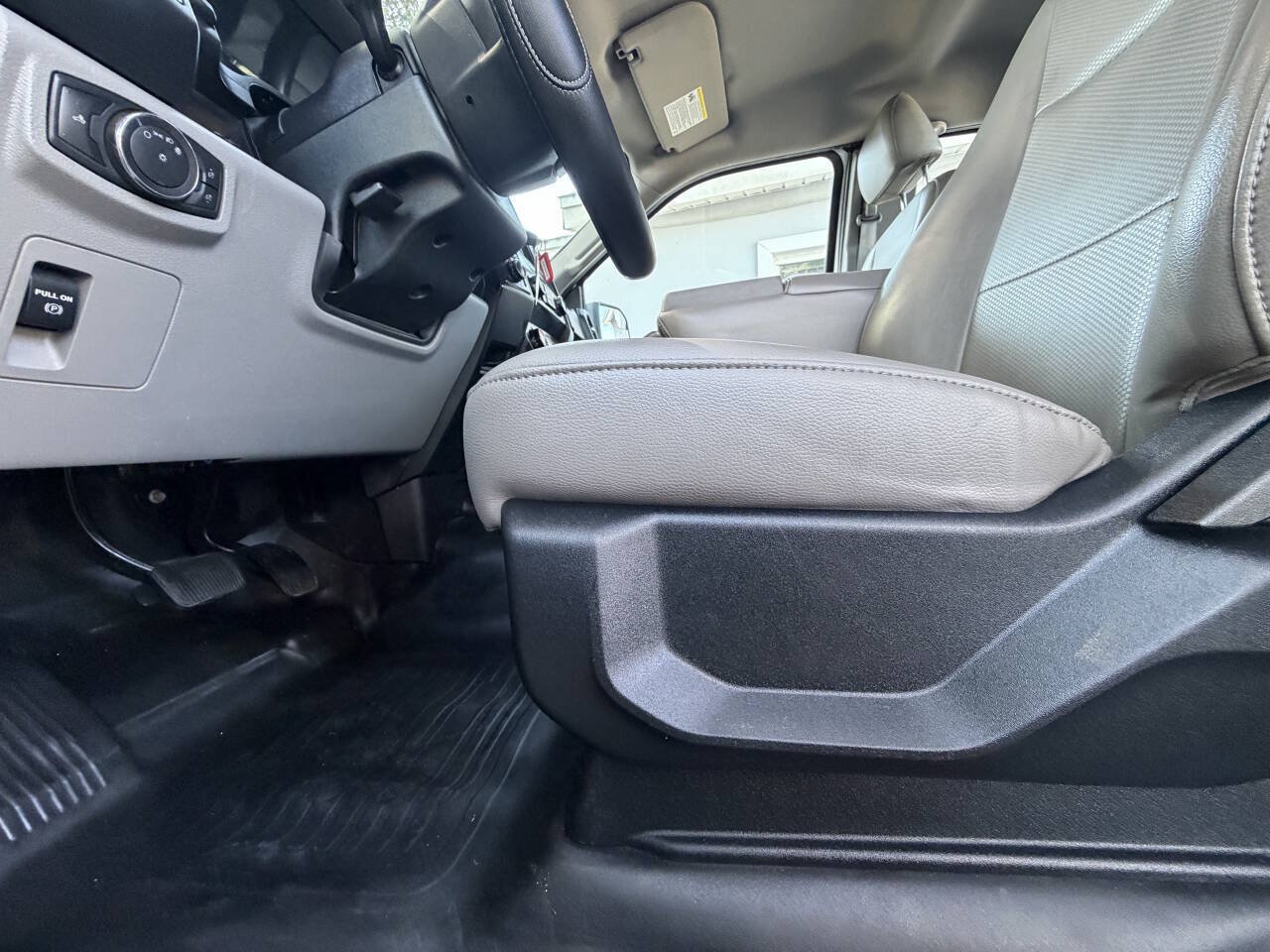 Used 2019 Ford F150 XL w/ Equipment Group 101A Mid AWD/4WD image 11
