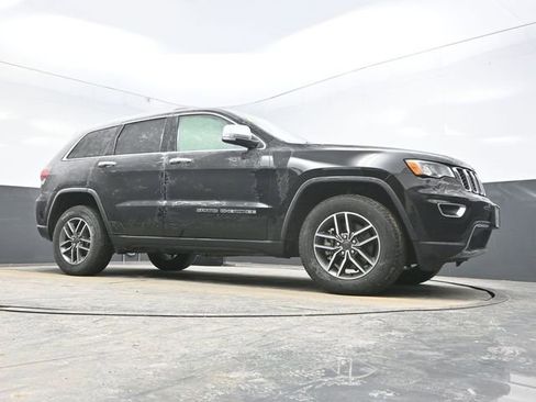 Used 2021 Jeep Grand Cherokee Limited image 28