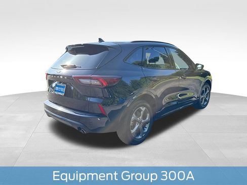 Used 2024 Ford Escape ST-Line w/ Tech Pack #1 FWD image 8