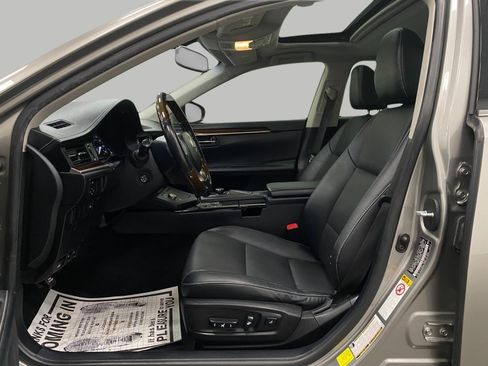 Used 2015 Lexus ES 350 w/ Premium Package FWD image 29
