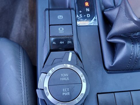 Certified 2025 Toyota Tacoma SR5 image 35