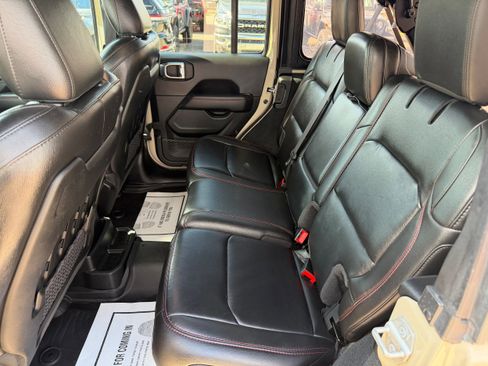 Used 2022 Jeep Wrangler Unlimited Rubicon w/ LED Lighting Group image 8