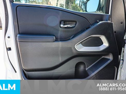 Certified 2025 Nissan Frontier SV image 47