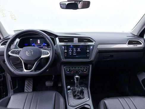 Used 2022 Volkswagen Tiguan SE FWD image 28