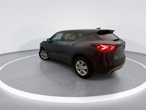 Used 2022 Chevrolet Blazer LT image 2