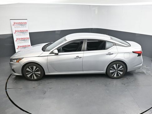 Used 2022 Nissan Altima 2.5 SV image 13
