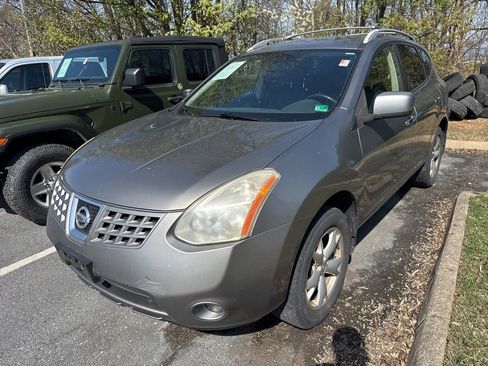 Used 2010 Nissan Rogue SL w/ Premium Pkg image 2