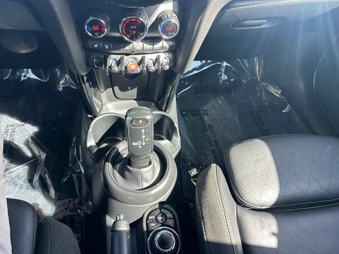 Used 2024 MINI Cooper S w/ Signature Upholstery Package FWD image 15