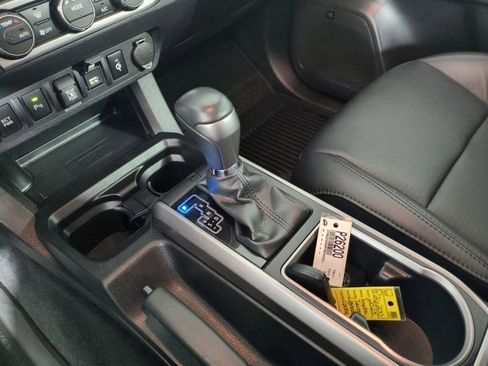 Used 2023 Toyota Tacoma Limited image 24