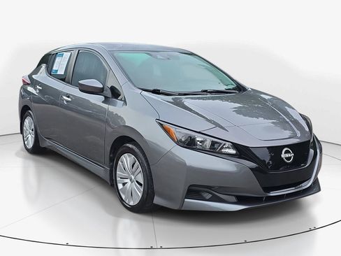 Used 2024 Nissan Leaf S FWD image 2