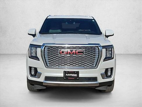Used 2023 GMC Yukon Denali AWD/4WD image 2