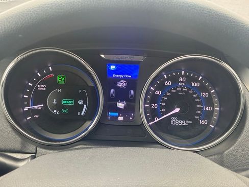 Used 2012 Hyundai Sonata Base image 27